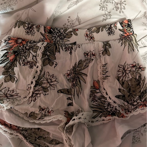 Mini Shorts - Picture 2 of 3